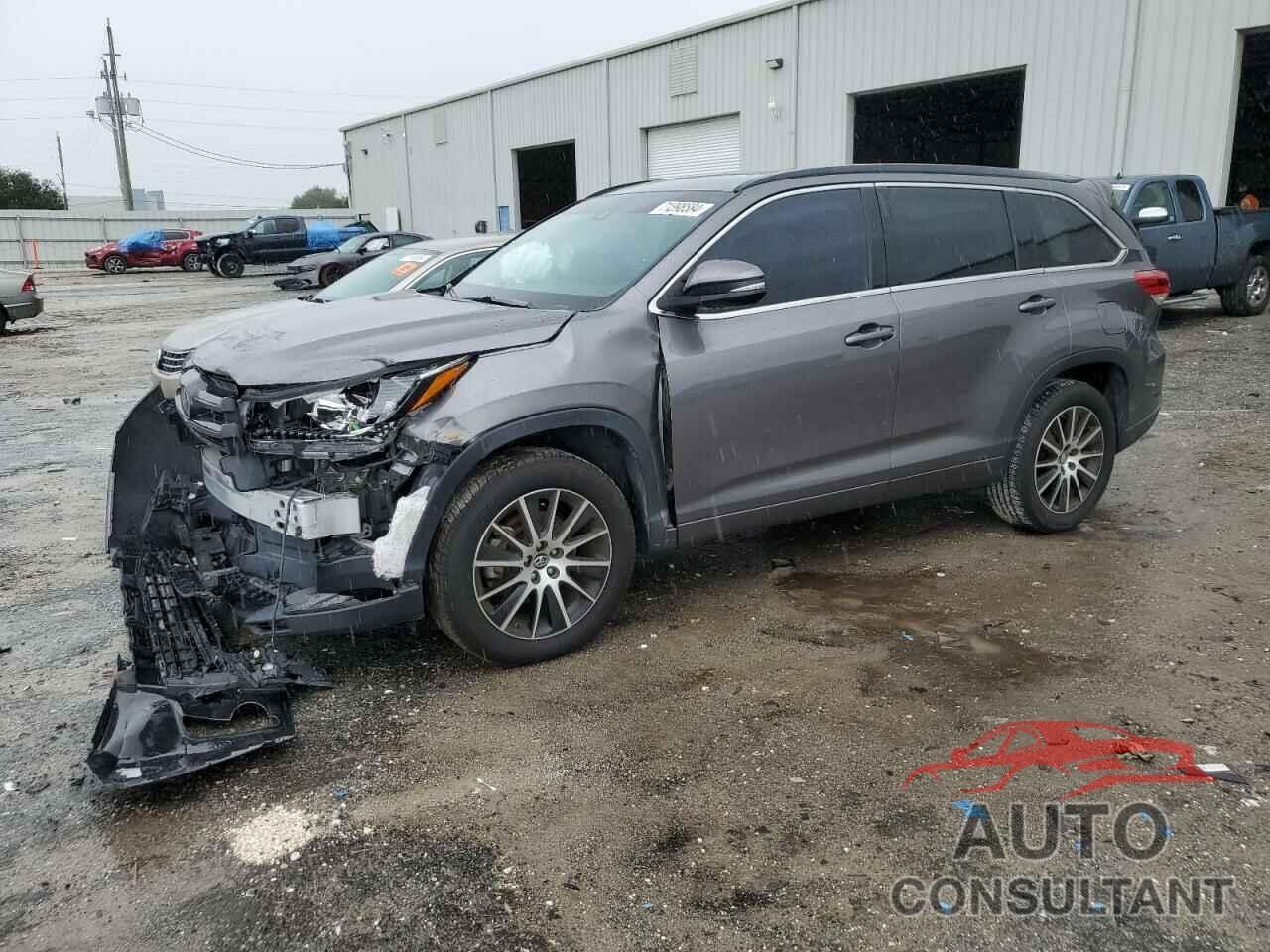 TOYOTA HIGHLANDER 2018 - 5TDKZRFH8JS287909