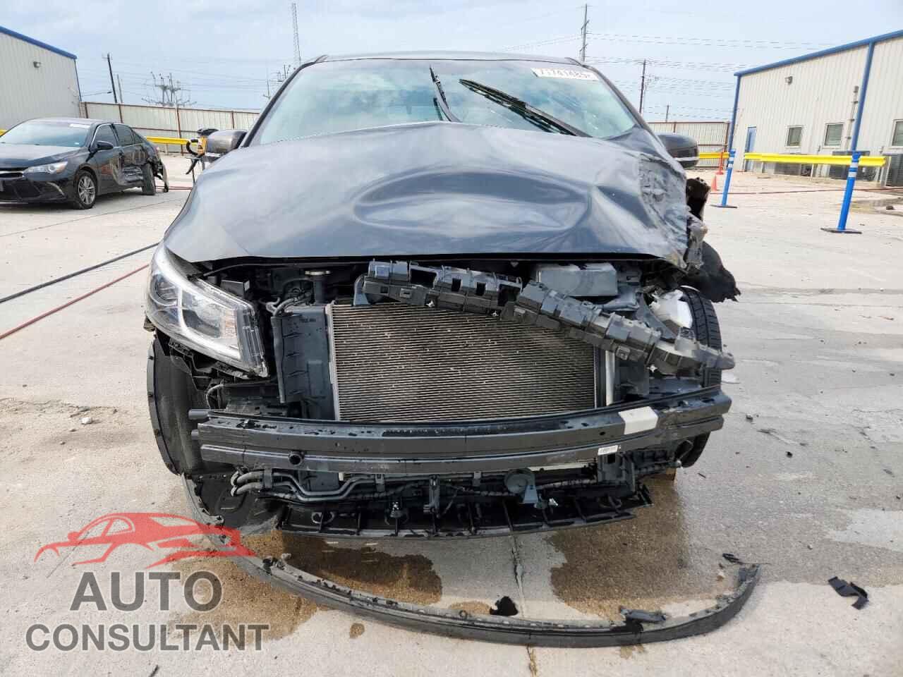 KIA All Models 2018 - KNDMB5C1XJ6379617