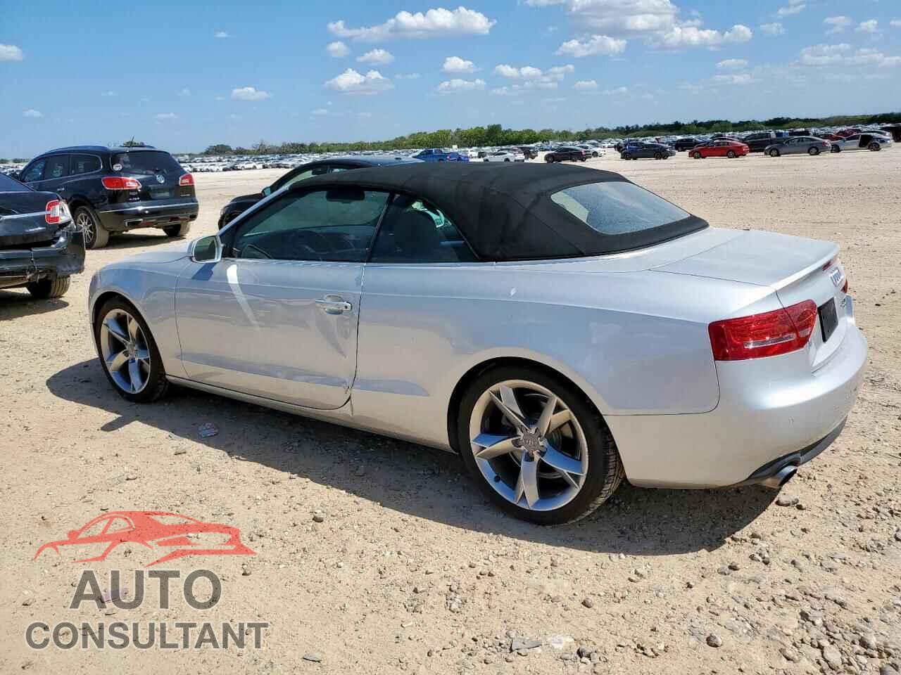 AUDI A5 2012 - WAULFAFH4CN008962