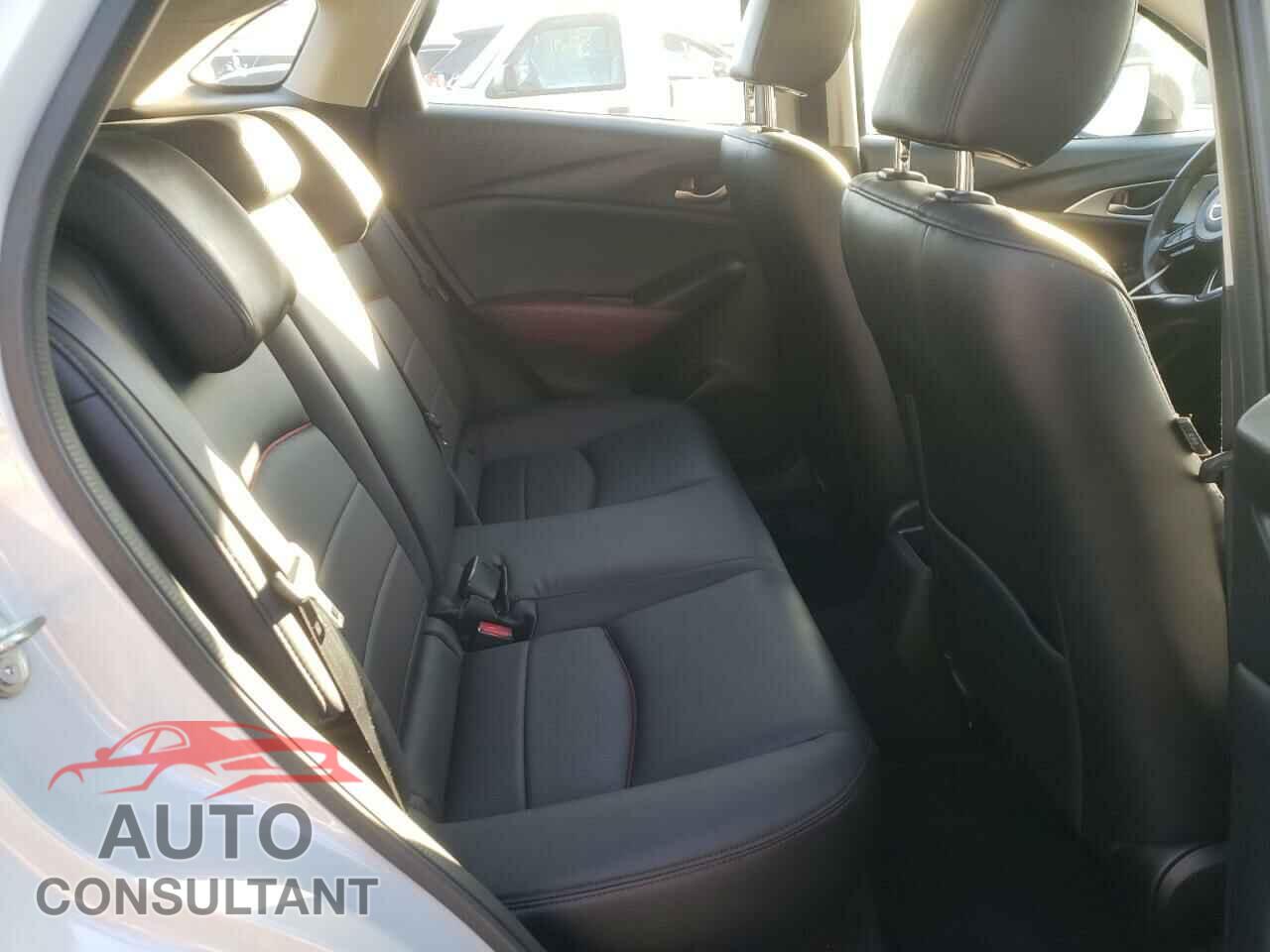 MAZDA CX-3 2018 - JM1DKDC72J0318652