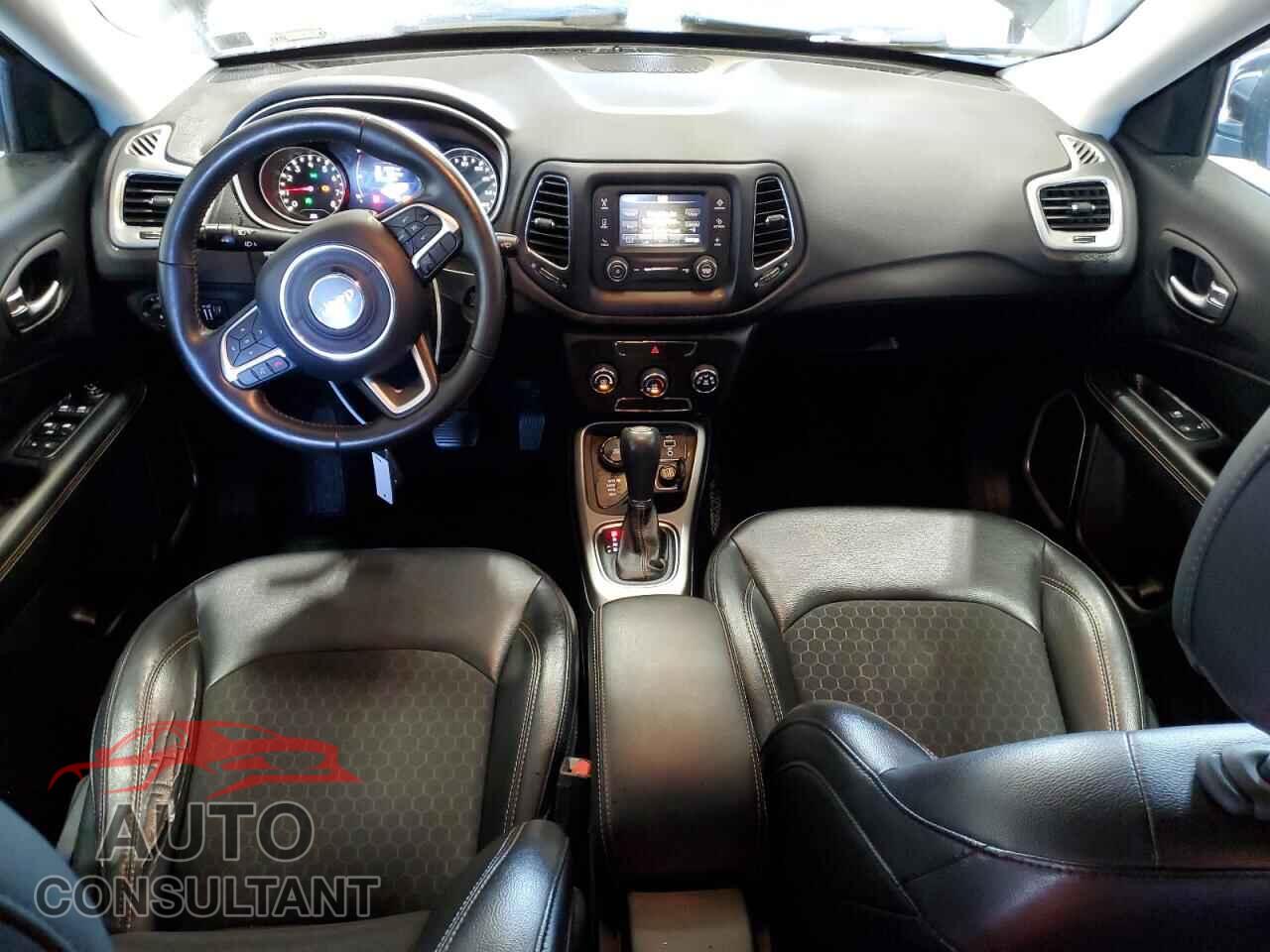 JEEP COMPASS 2018 - 3C4NJDBB7JT435157