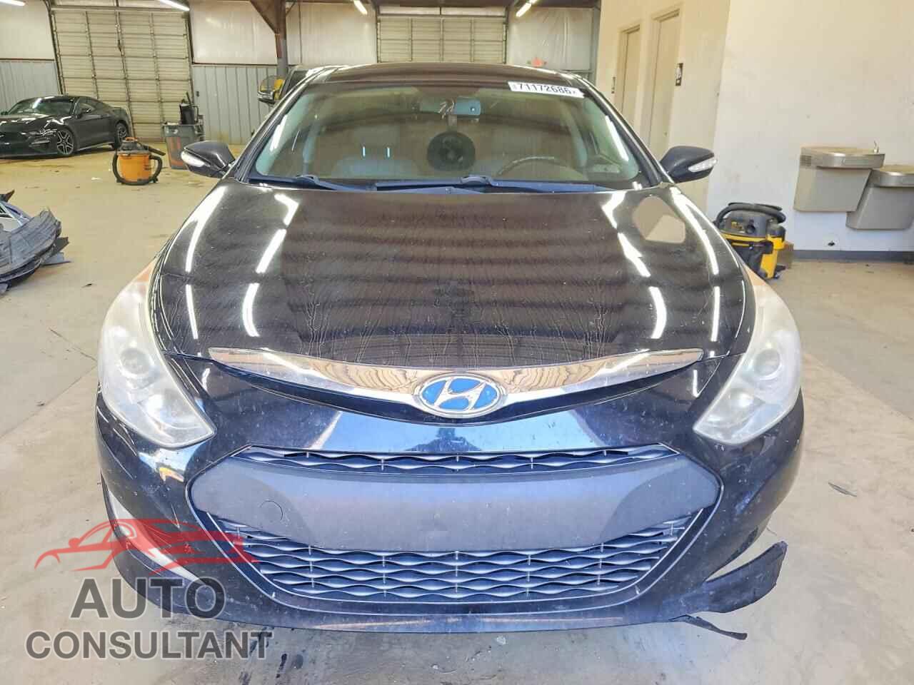 HYUNDAI SONATA 2012 - KMHEC4A42CA041519