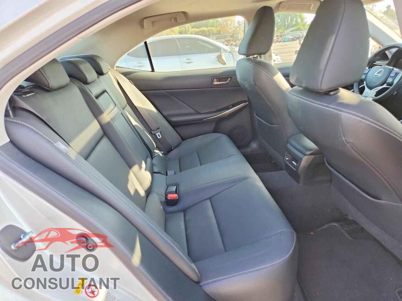 LEXUS IS 2019 - JTHBA1D23K5088537