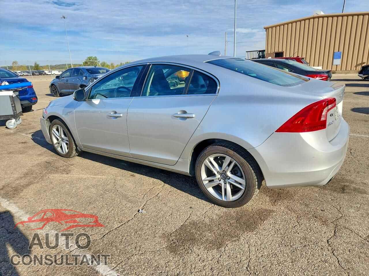 VOLVO S60 2015 - YV140MFB8F1314834
