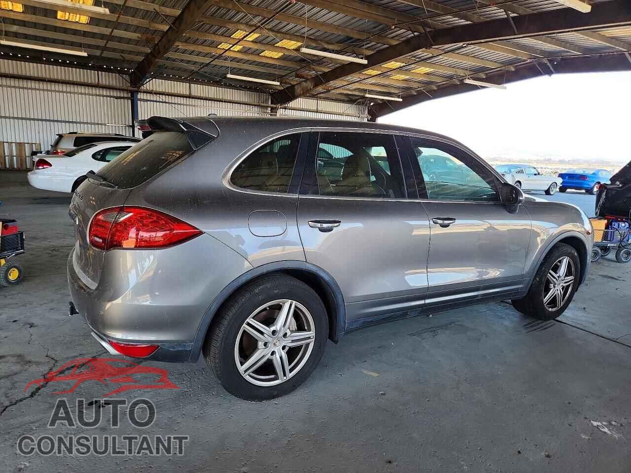 PORSCHE CAYENNE 2012 - WP1AB2A2XCLA40193