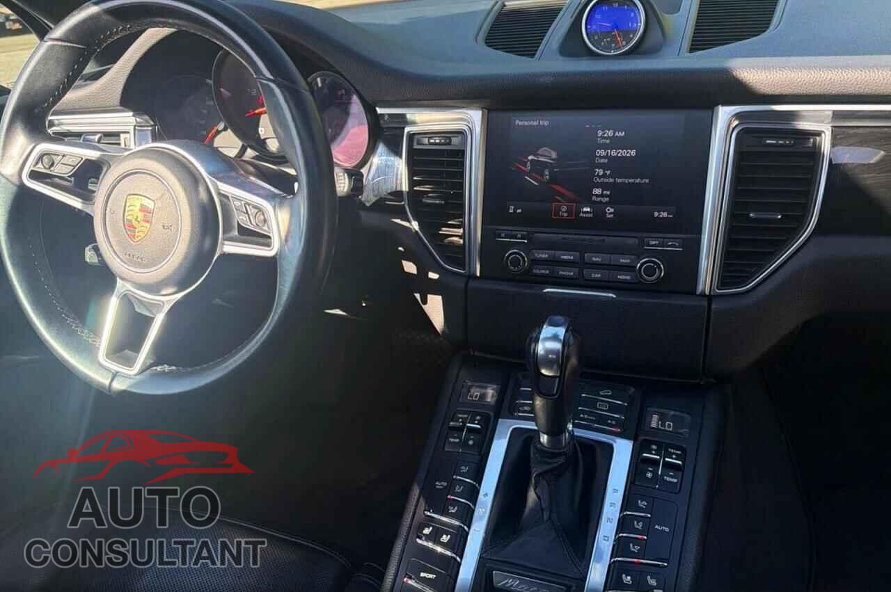 PORSCHE MACAN 2017 - WP1AA2A55HLB05567