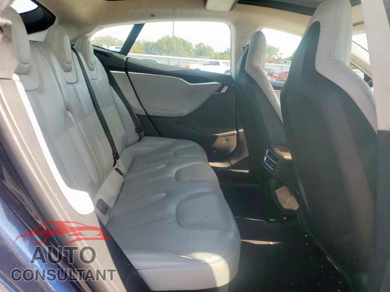 TESLA MODEL S 2013 - 5YJSA1CN6DFP20705