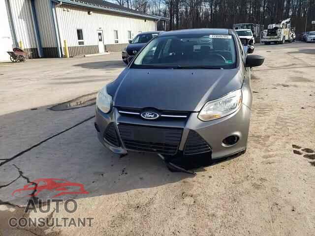 FORD FOCUS 2013 - 1FADP3E2XDL156047