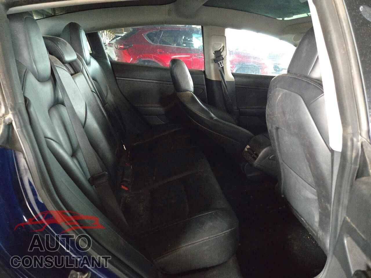 TESLA MODEL 3 2019 - 5YJ3E1EA4KF299681