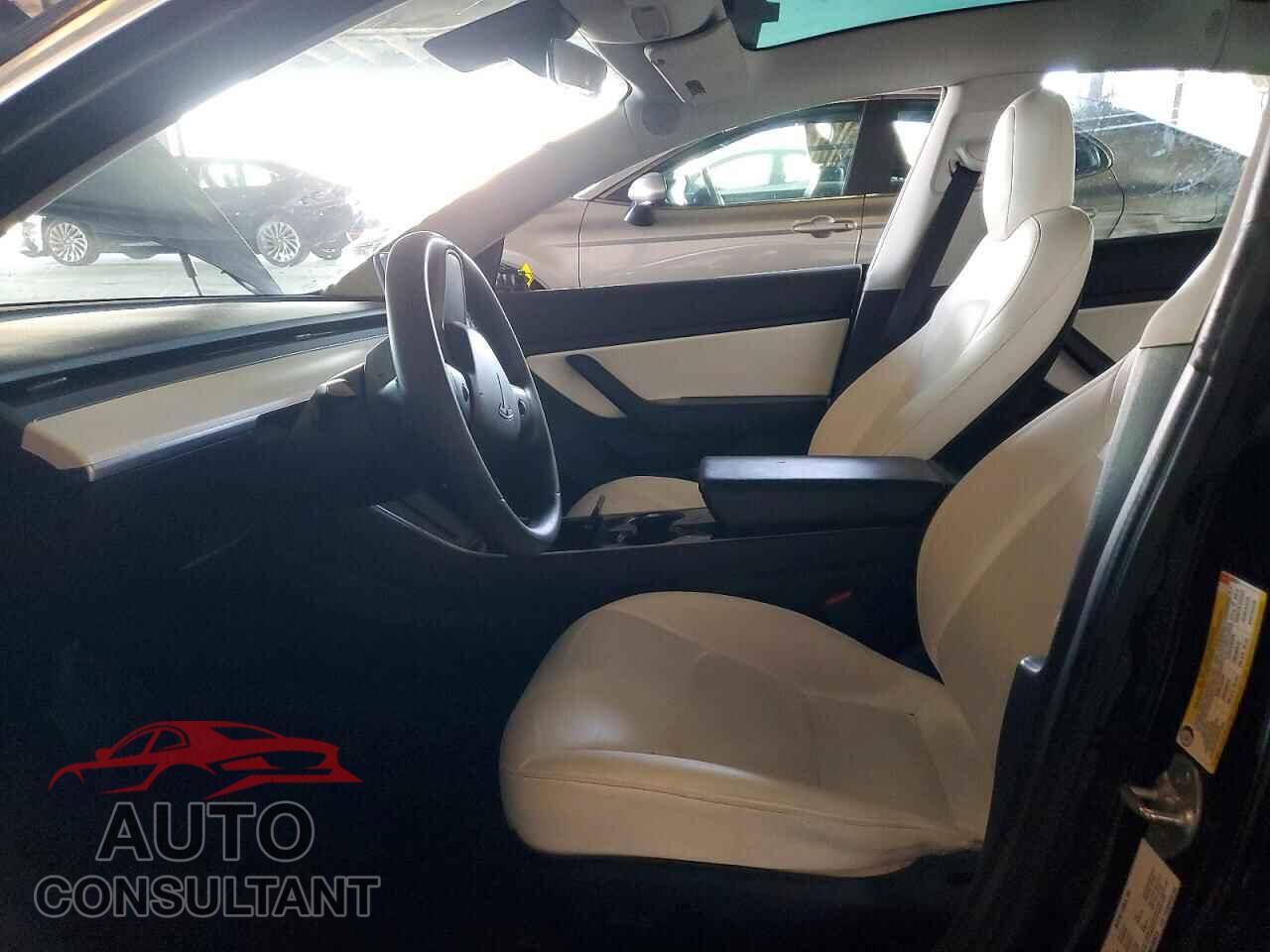 TESLA MODEL 3 2019 - 5YJ3E1EB8KF392373
