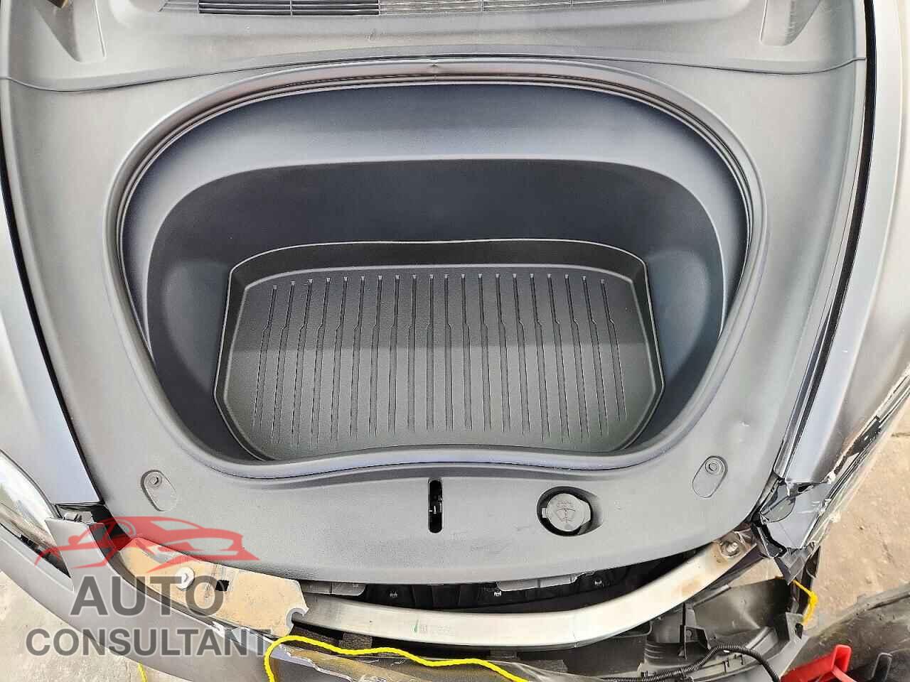 TESLA MODEL 3 2024 - 5YJ3E1ETXRF889945
