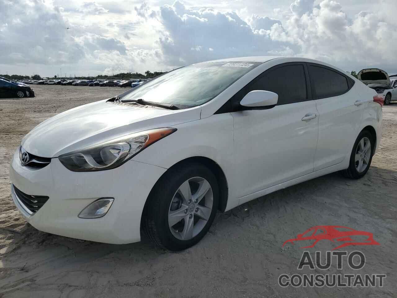 HYUNDAI ELANTRA 2013 - 5NPDH4AE0DH218959