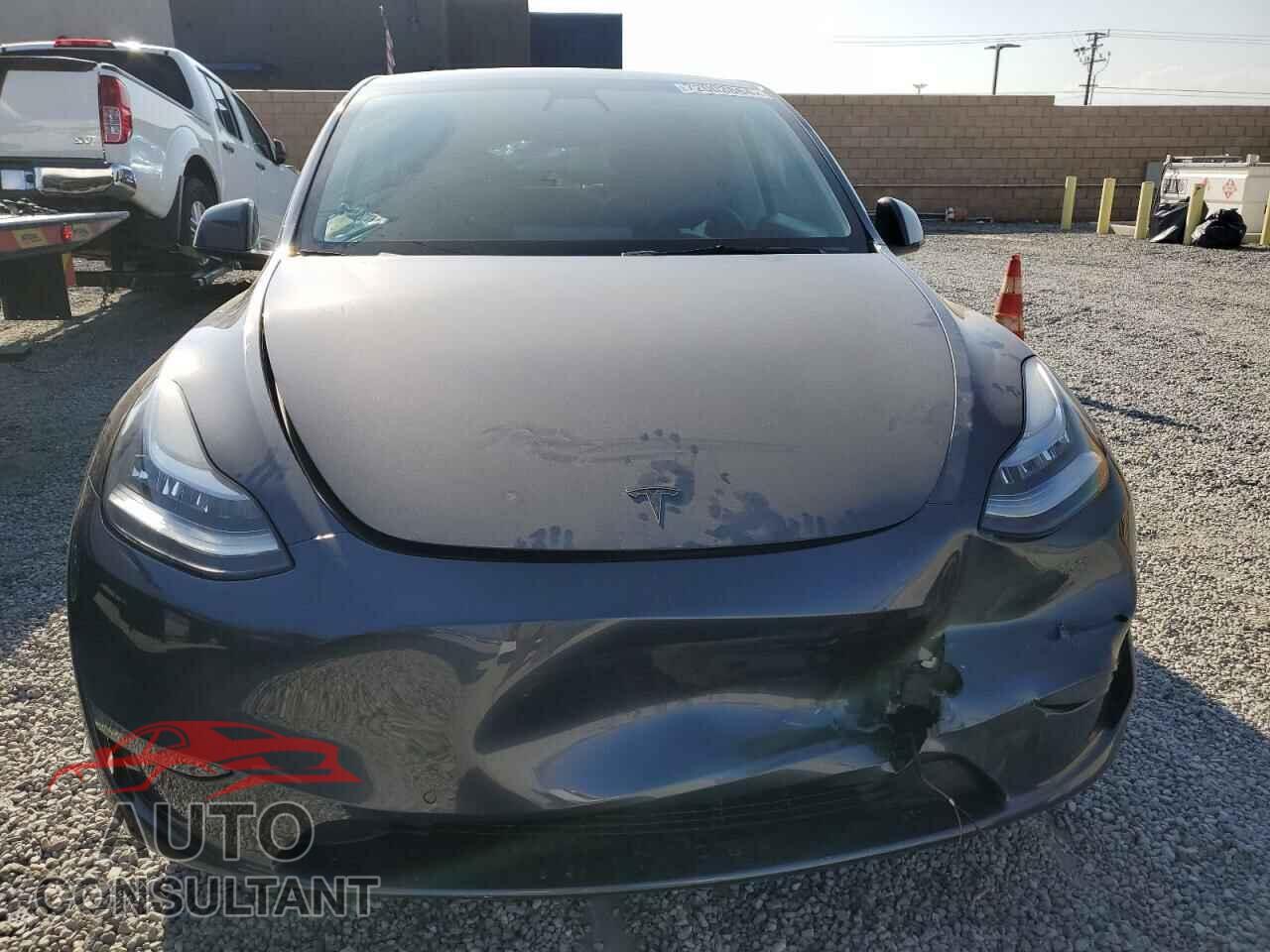 TESLA MODEL Y 2021 - 5YJYGAEE3MF200905