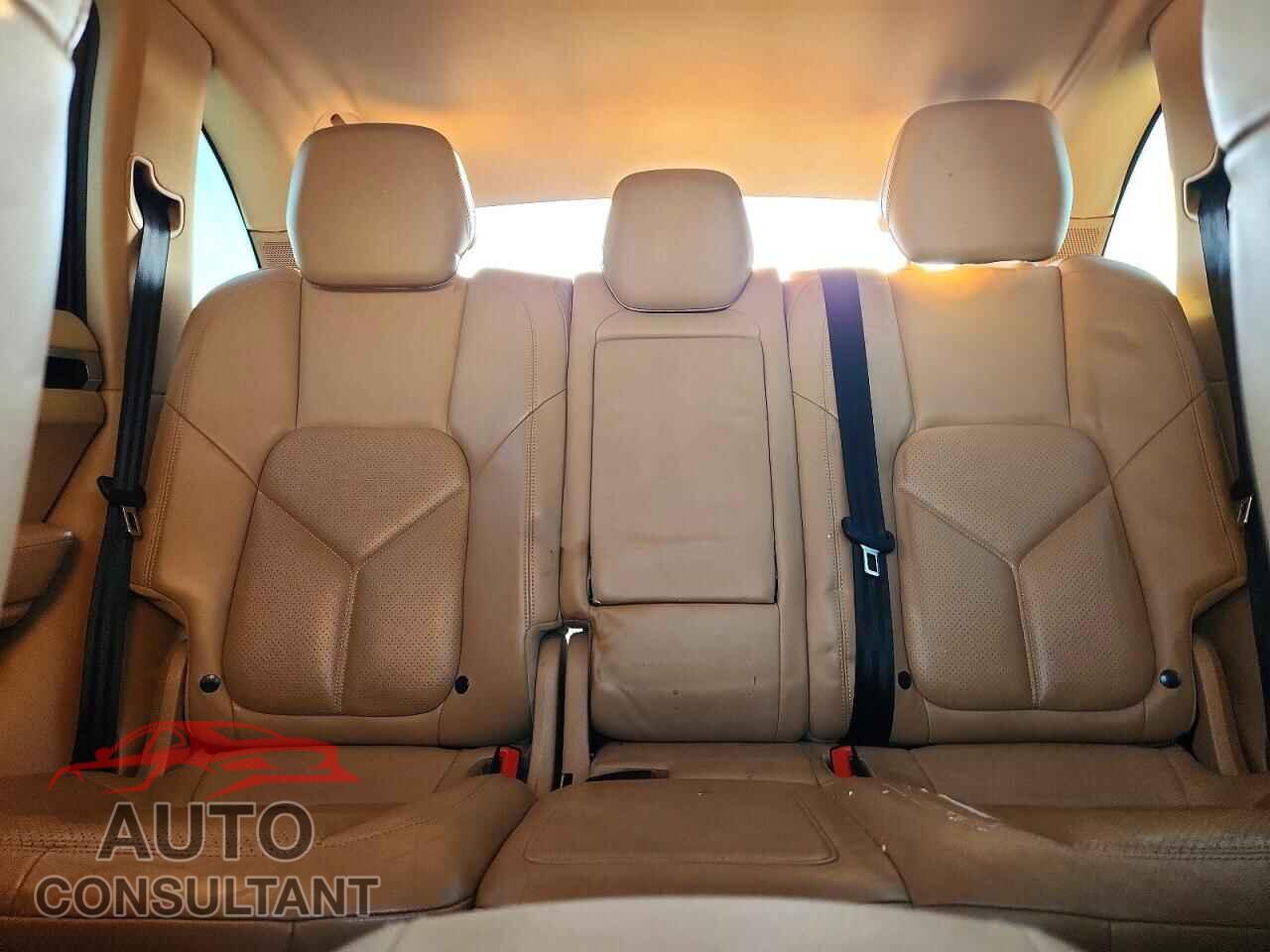 PORSCHE CAYENNE 2014 - WP1AA2A25ELA01310