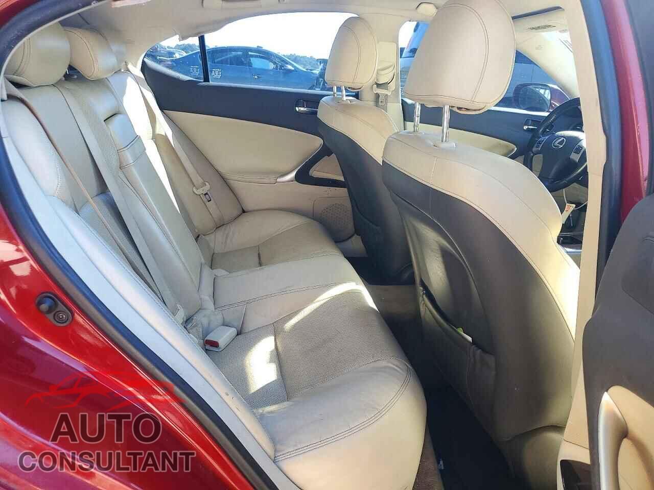 LEXUS IS 2012 - JTHCF5C29C5060595
