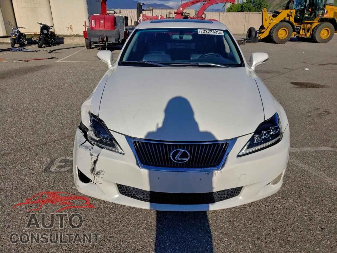 LEXUS IS 2009 - JTHBE262895022065