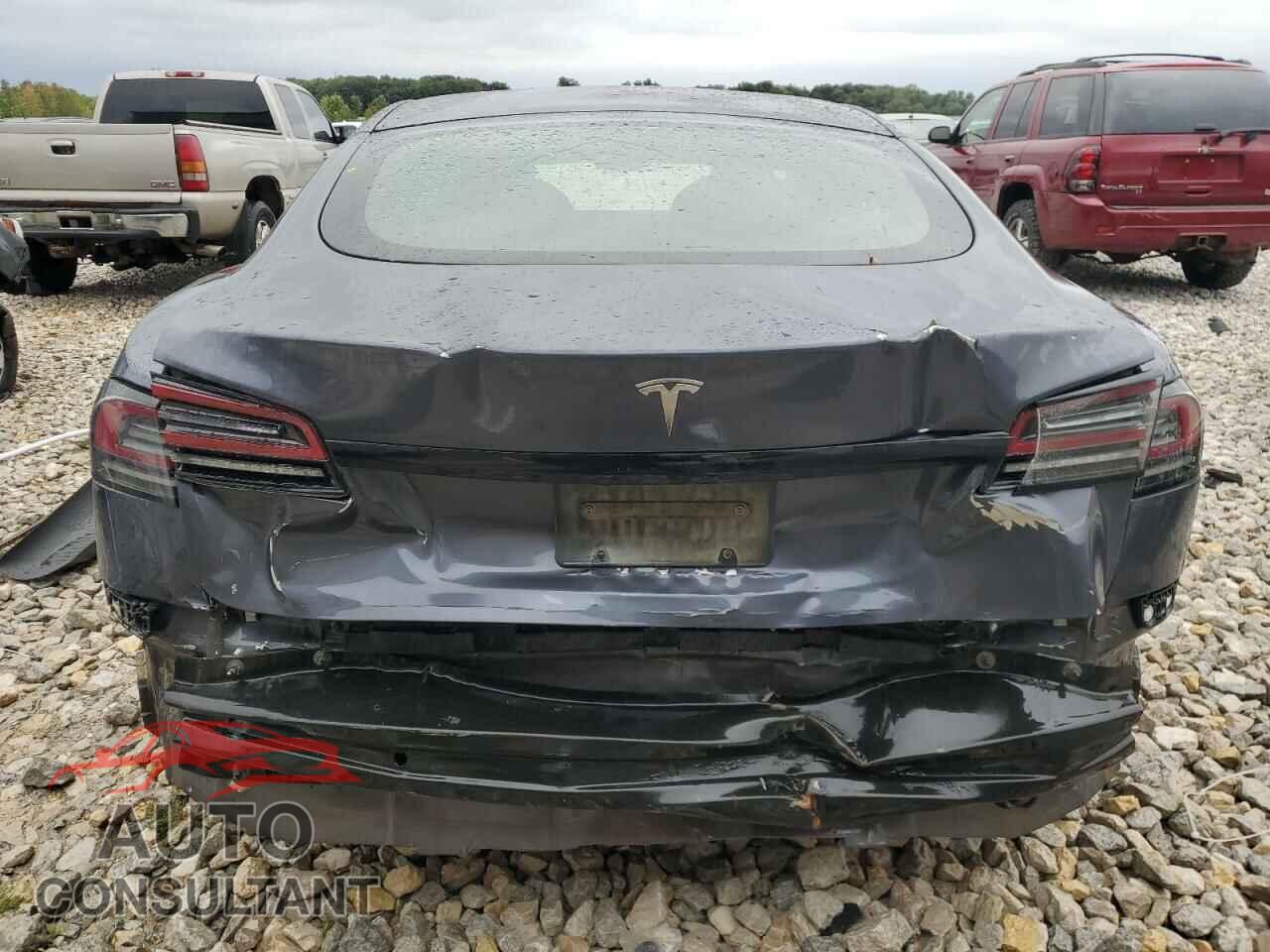 TESLA MODEL S 2022 - 5YJSA1E54NF477586