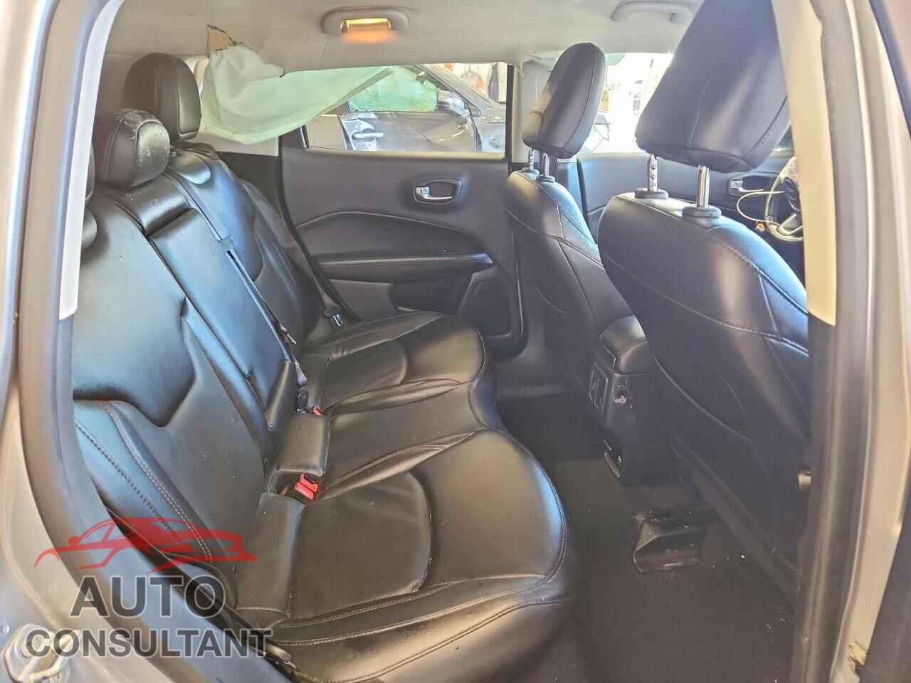JEEP COMPASS 2020 - 3C4NJDCB6LT215543