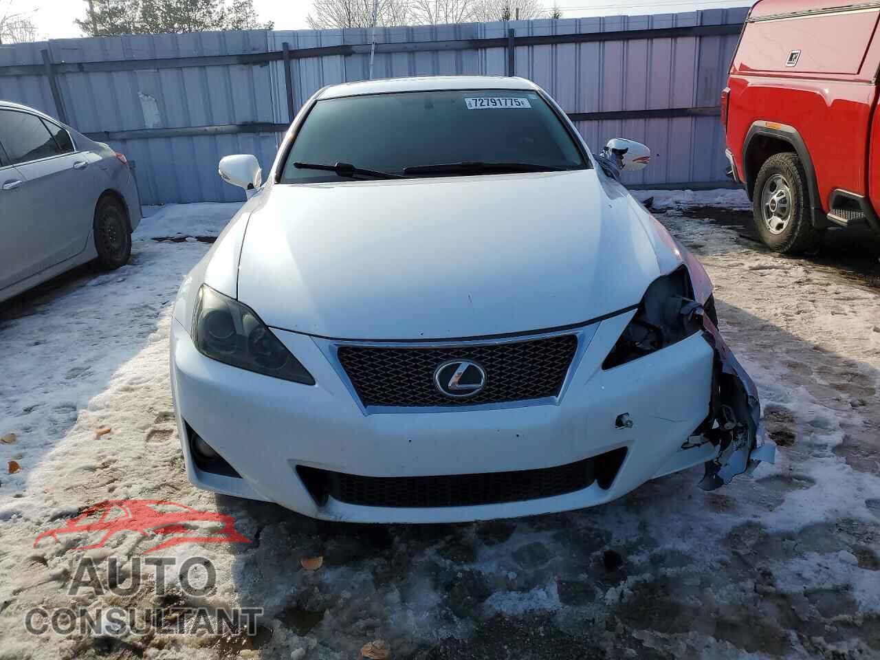LEXUS IS 2011 - JTHCF5C28B5046962