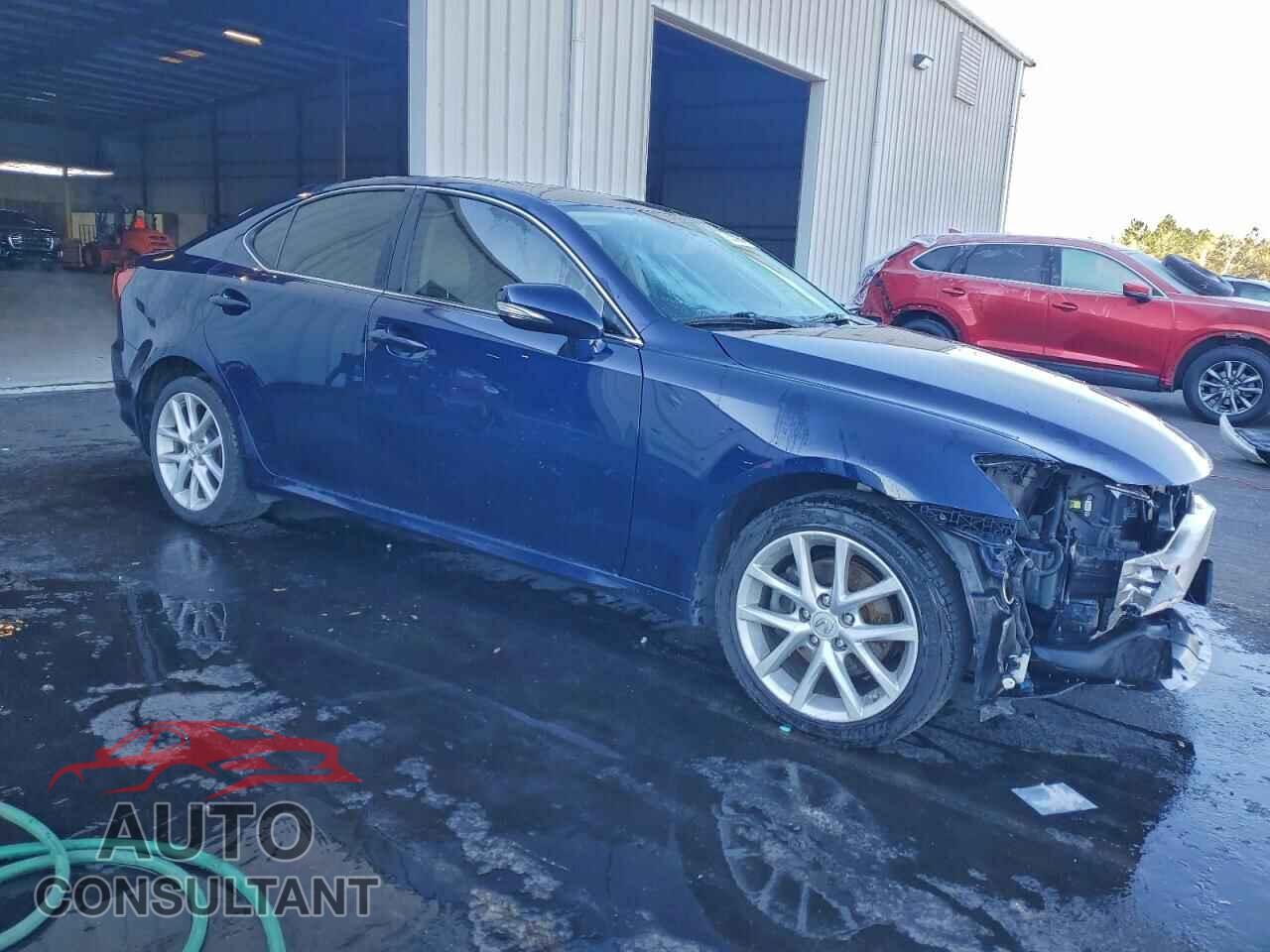 LEXUS IS 2012 - JTHCF5C27C5055735