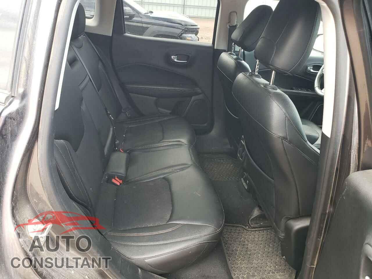 JEEP COMPASS 2018 - 3C4NJDBB3JT143179