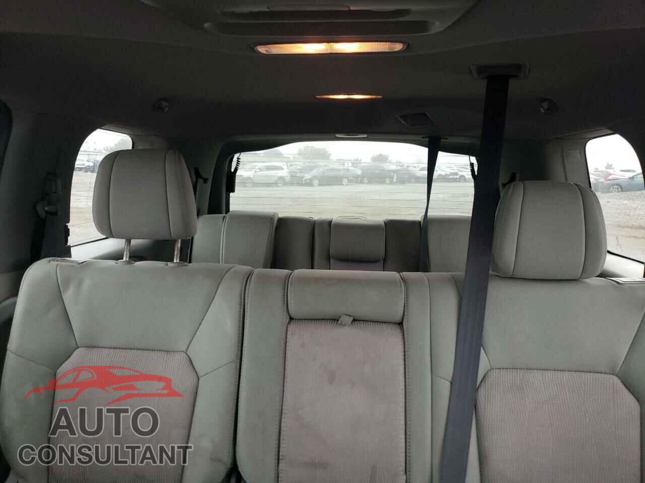 HONDA PILOT 2015 - 5FNYF4H35FB006829