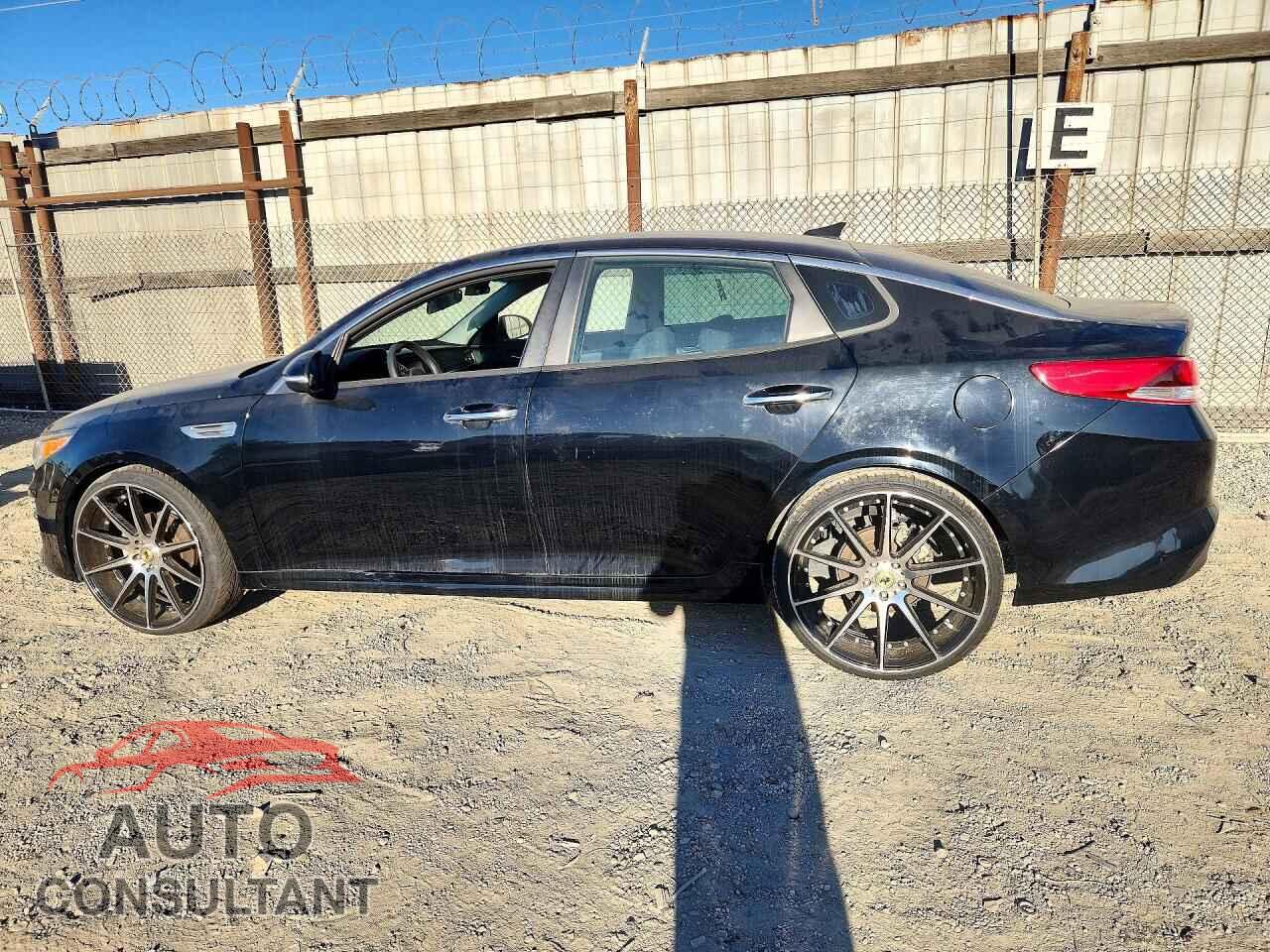 KIA OPTIMA 2016 - 5XXGT4L31GG037408