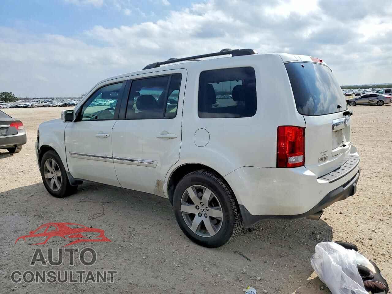 HONDA PILOT 2015 - 5FNYF3H93FB018847