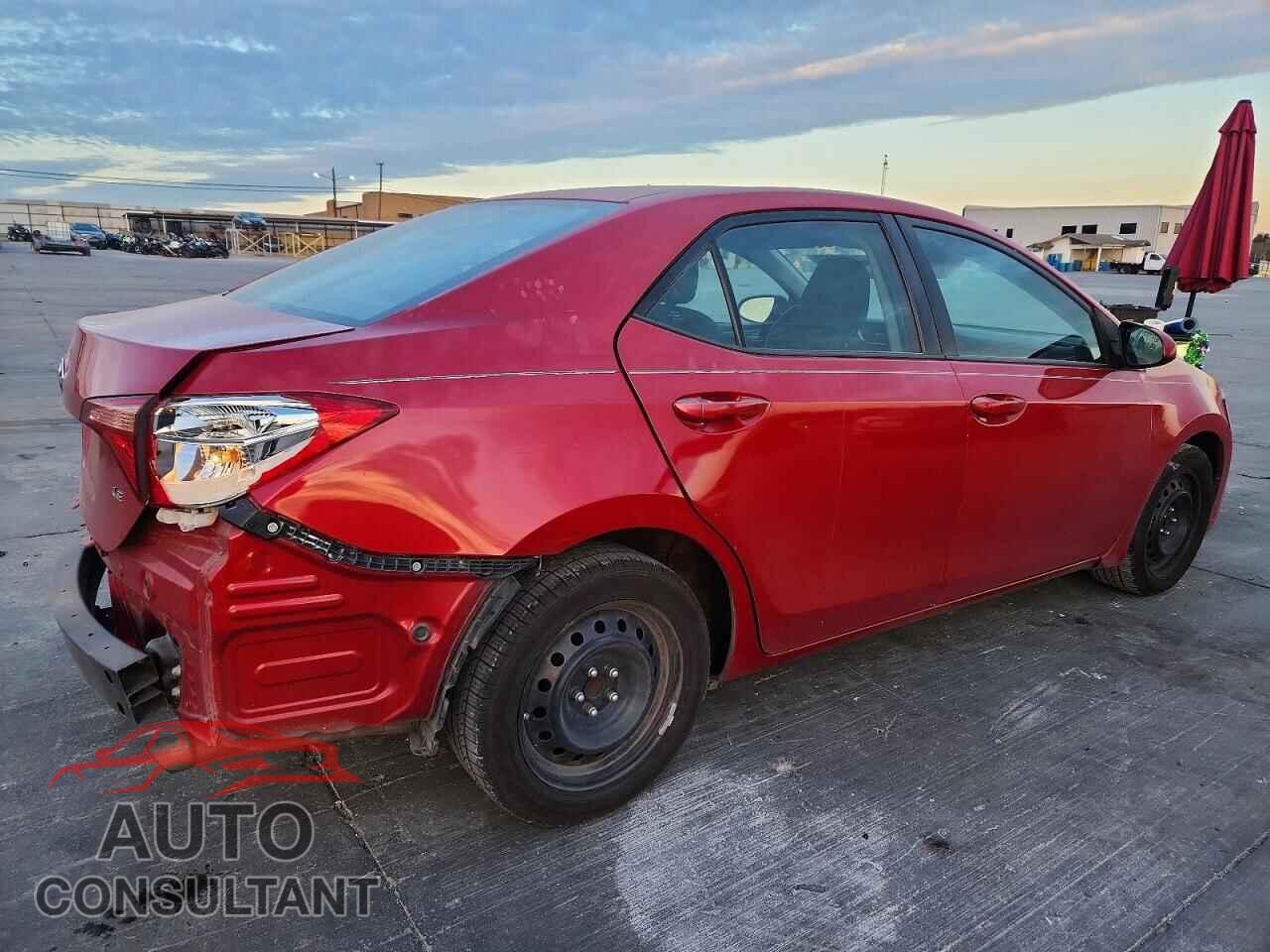 TOYOTA COROLLA 2018 - 5YFBURHE4JP770937