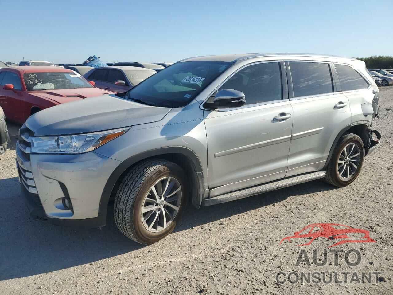 TOYOTA HIGHLANDER 2018 - 5TDKZRFH5JS286717