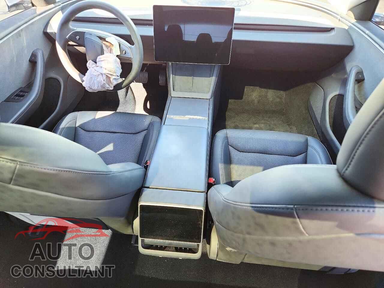 TESLA MODEL 3 2024 - 5YJ3E1EA4RF729204
