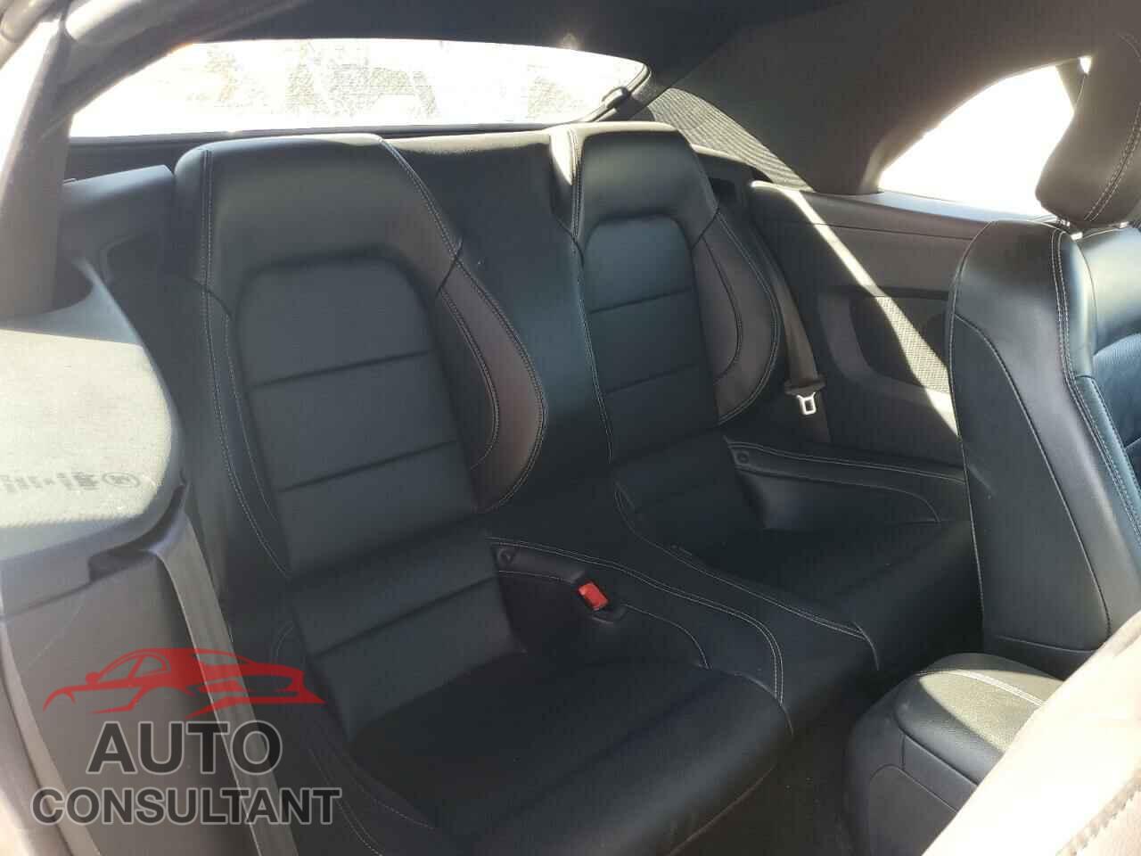 FORD MUSTANG 2019 - 1FATP8FF0K5138247