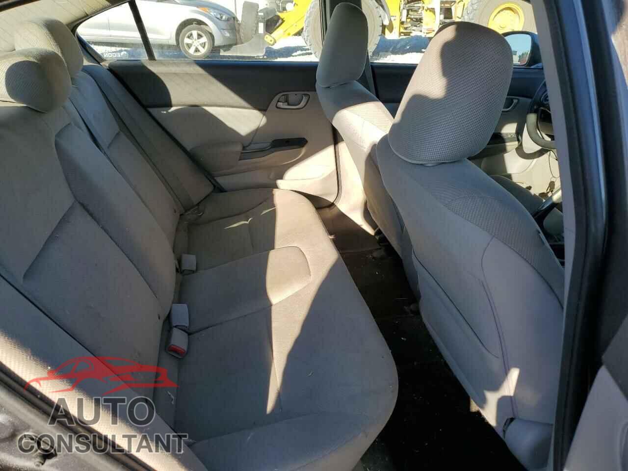 HONDA CIVIC 2012 - 2HGFB2E55CH572607