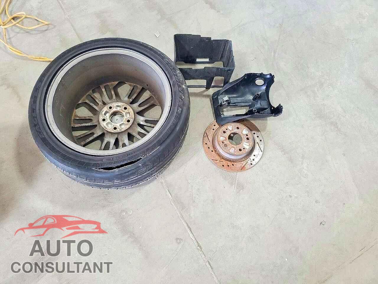 HONDA ACCORD 2012 - XHGCS2B82CA011037