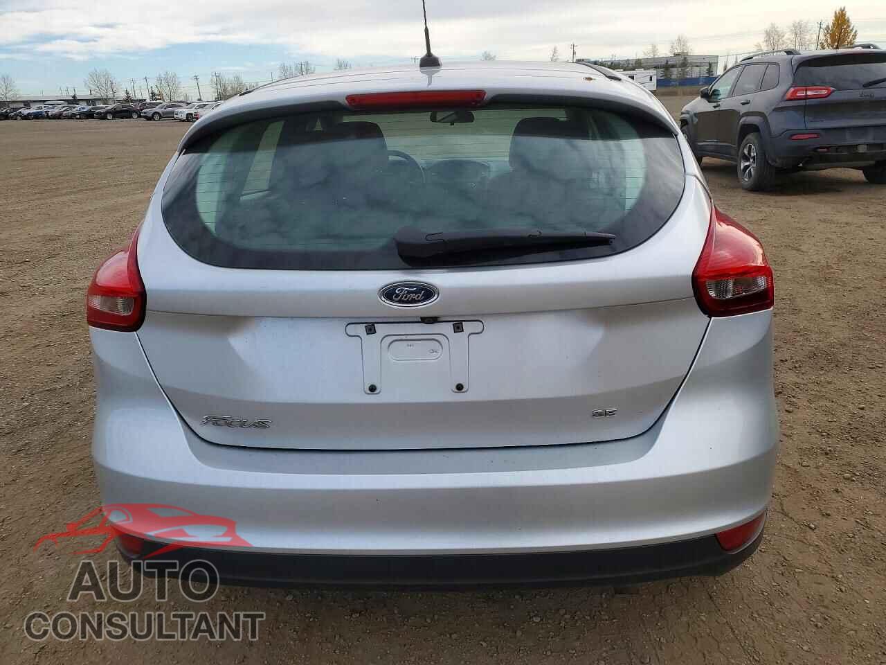 FORD FOCUS 2017 - 1FADP3K23HL239958