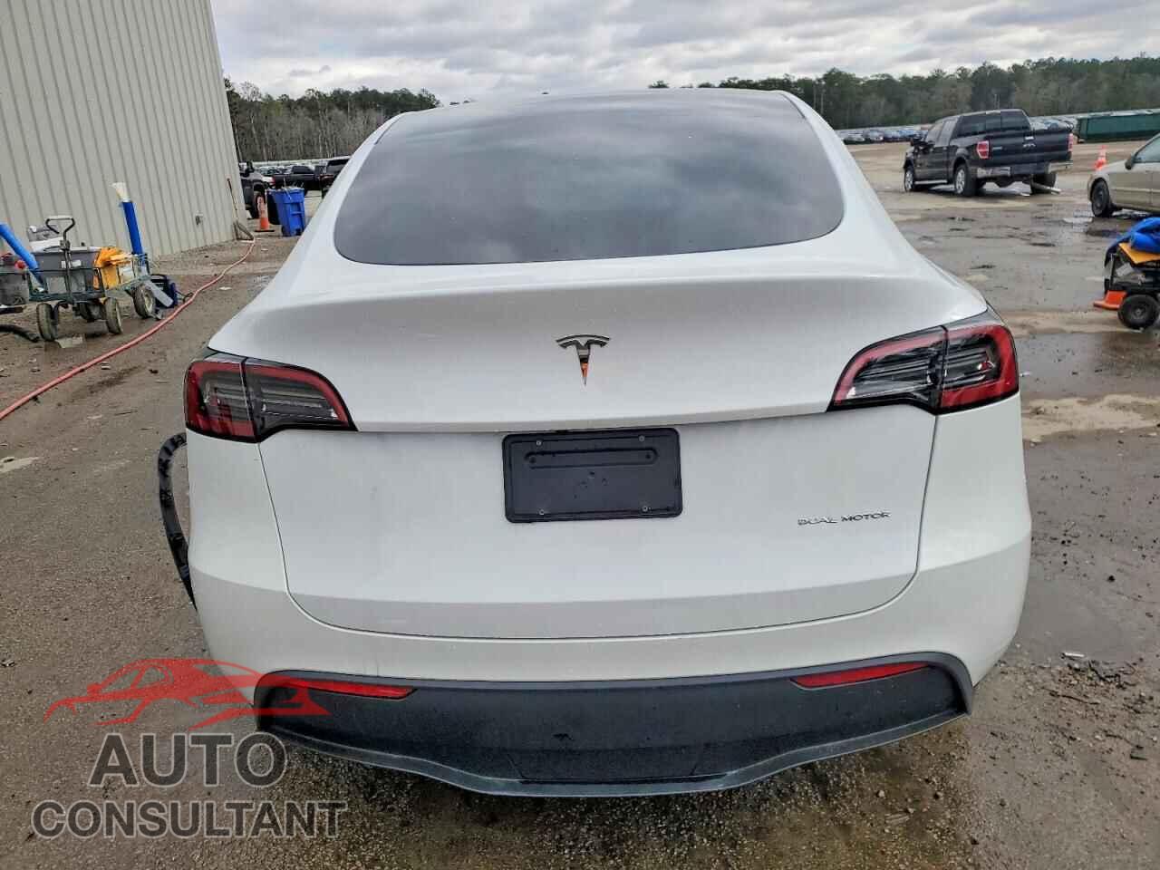 TESLA MODEL Y 2023 - 7SAYGDEE9PF623237