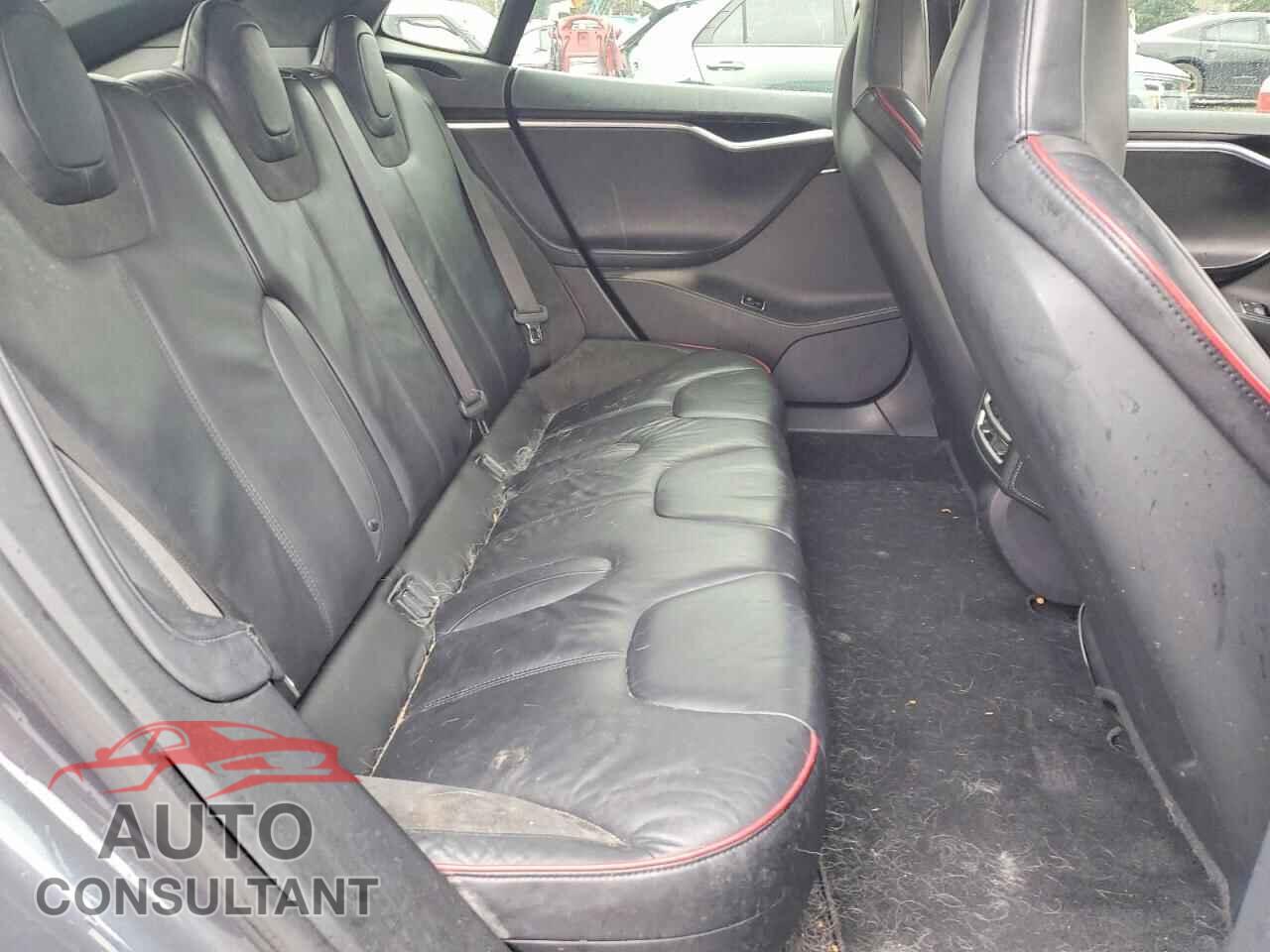 TESLA MODEL S 2014 - 5YJSA1H14EFP53015