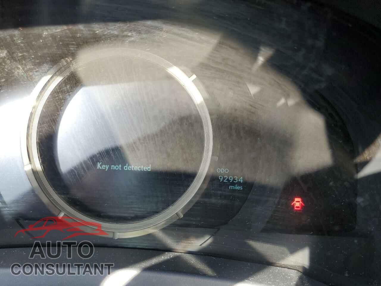 LEXUS IS 2016 - JTHBA1D25G5013913