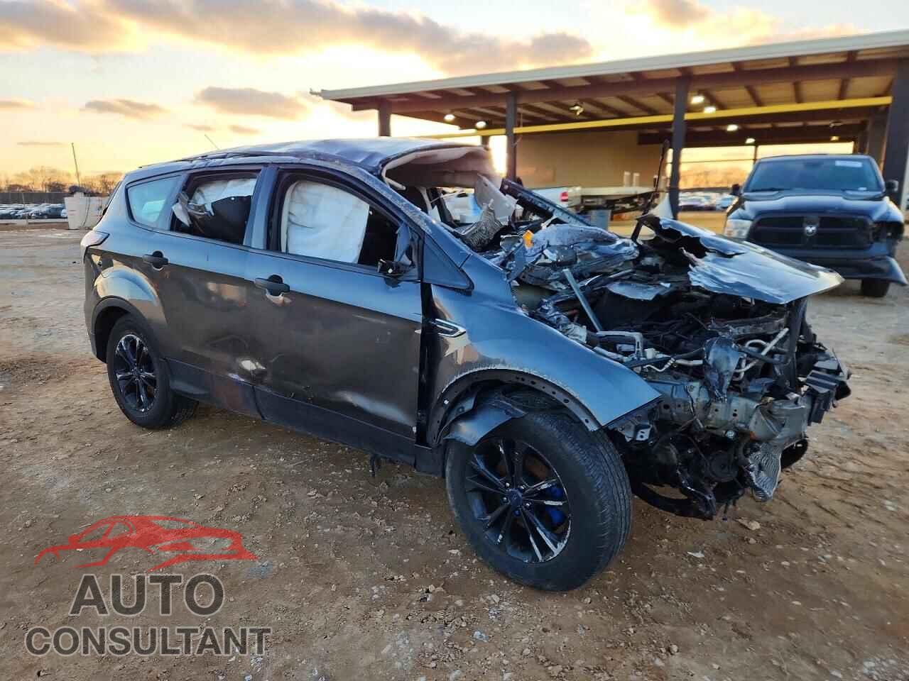 FORD ESCAPE 2017 - 1FMCU0F79HUC89644