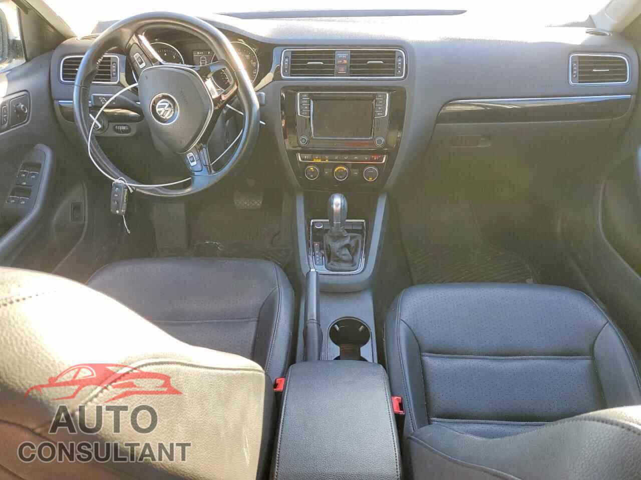 VOLKSWAGEN JETTA 2017 - 3VWL17AJ2HM363819
