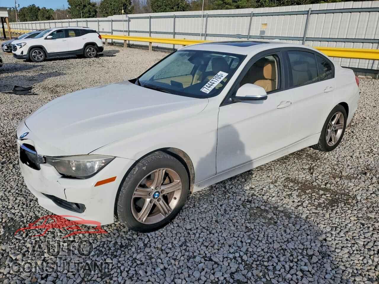 BMW 3 SERIES 2013 - WBA3A5C51DF359405