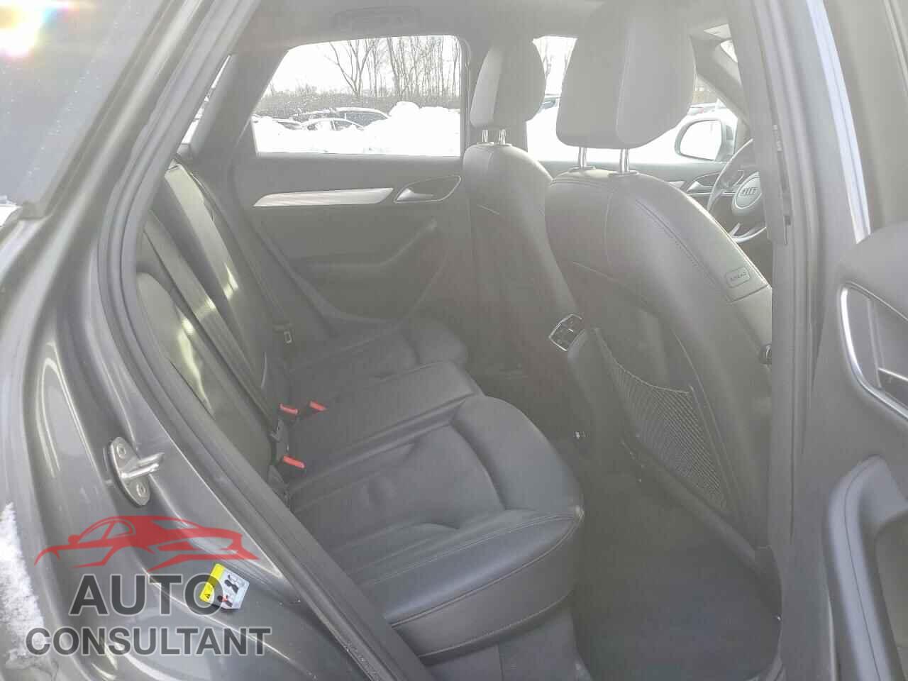AUDI Q3 2017 - WA1JCCFS6HR009907