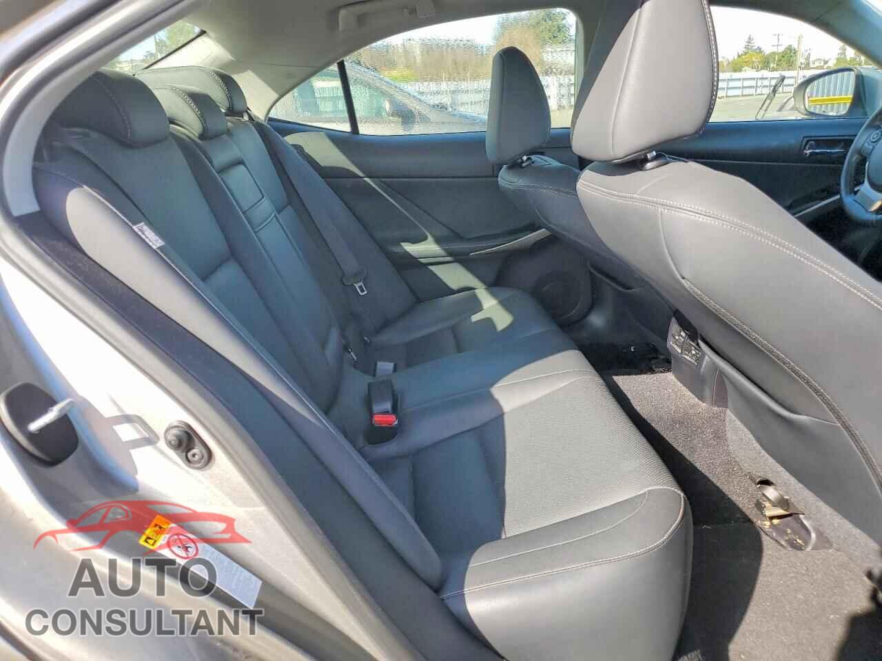 LEXUS IS 2015 - JTHBF1D2XF5053498