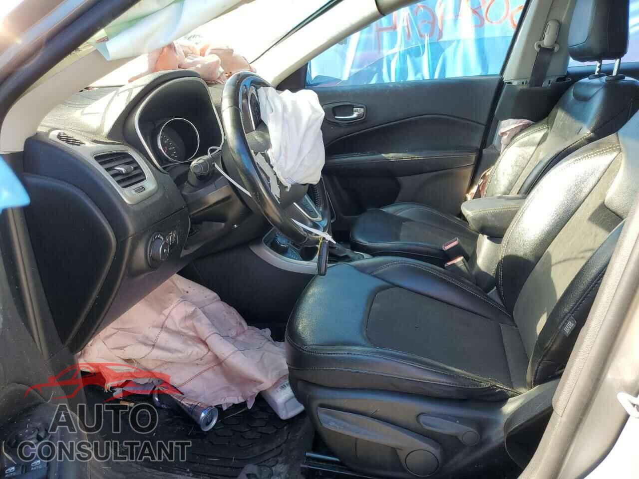 JEEP COMPASS 2020 - 3C4NJDBB2LT117031