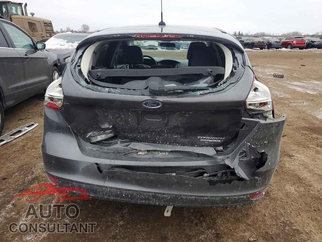 FORD FOCUS 2015 - 1FADP3N22FL382845