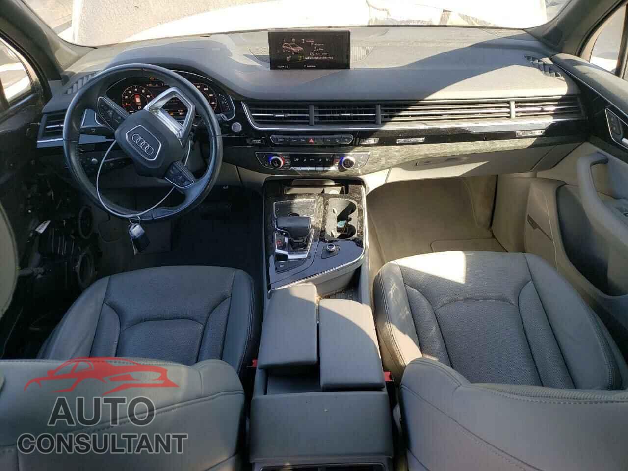AUDI Q7 2018 - WA1VAAF7XJD053287