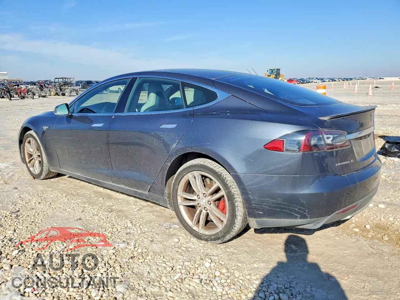 TESLA MODEL S 2015 - 5YJSA1H49FF086454