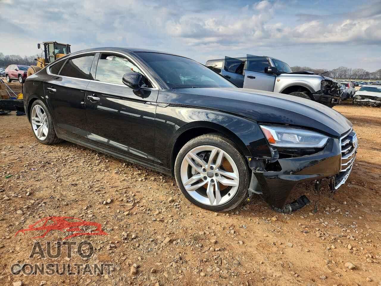 AUDI A5 2019 - WAUANCF54KA056057