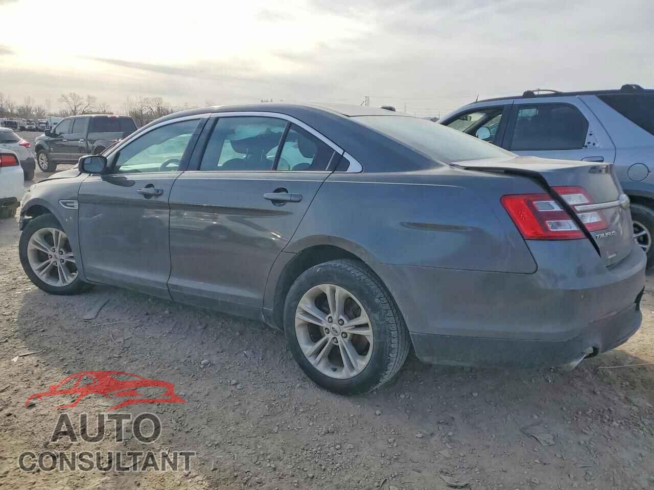 FORD TAURUS 2018 - 1FAHP2E84JG114154