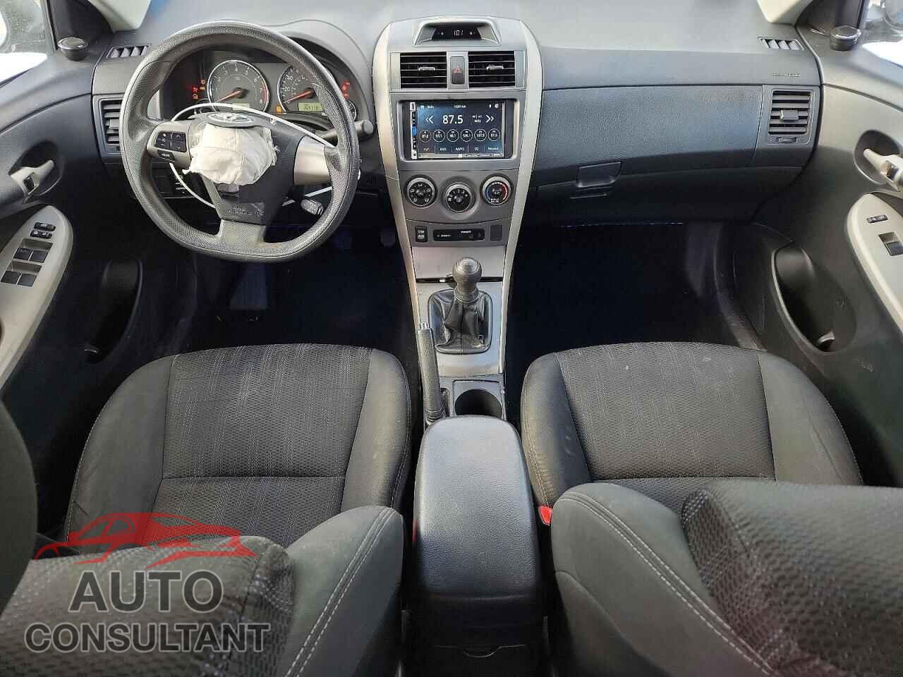 TOYOTA COROLLA 2013 - 2T1BU4EE2DC057093